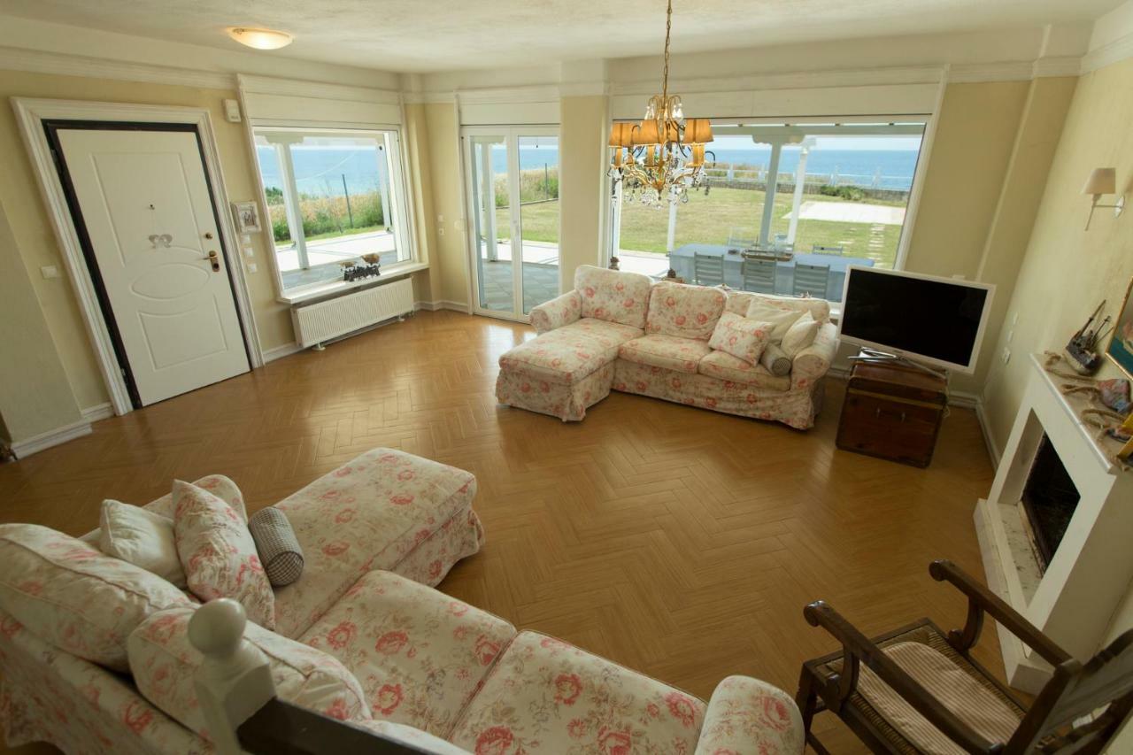 Magnificent Seascape Villa On A Secluded Beach Nea Moudania Zewnętrze zdjęcie