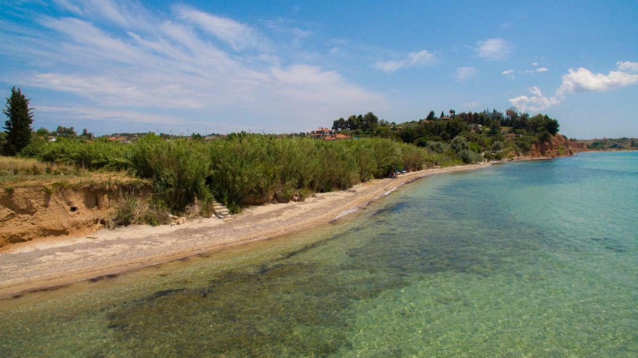 Magnificent Seascape Villa On A Secluded Beach Nea Moudania Zewnętrze zdjęcie