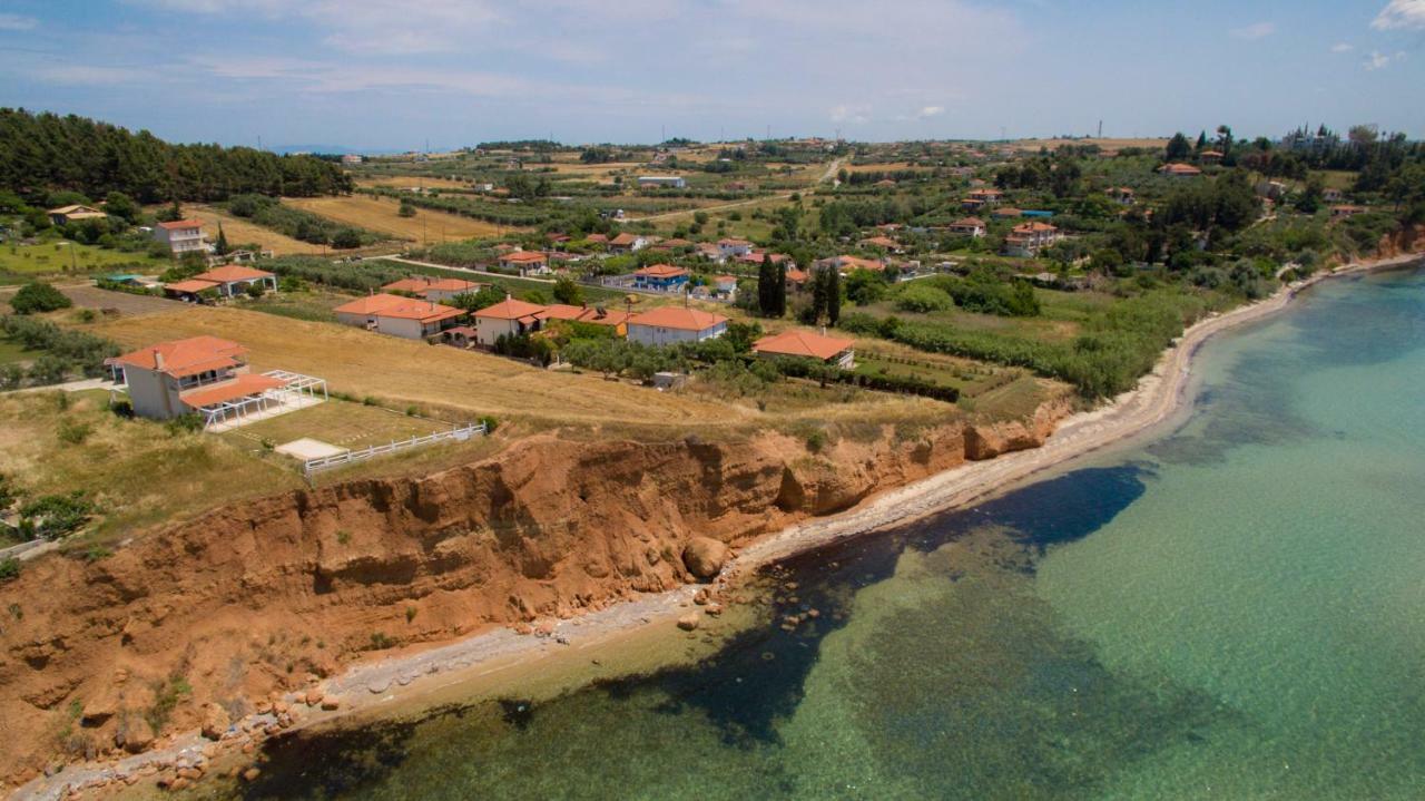 Magnificent Seascape Villa On A Secluded Beach Nea Moudania Zewnętrze zdjęcie