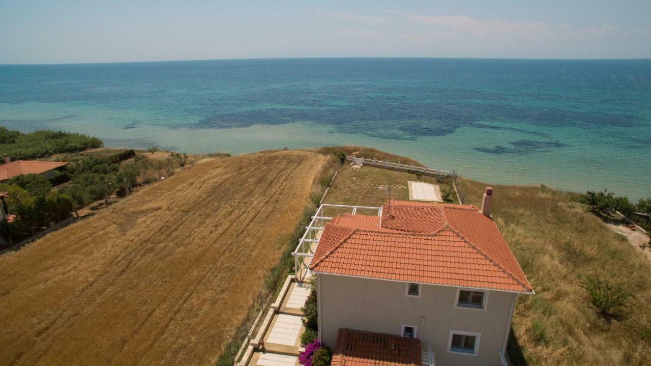 Magnificent Seascape Villa On A Secluded Beach Nea Moudania Zewnętrze zdjęcie